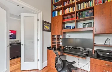 A spacious 2 bed 2 bath unit available for lease (St NW)